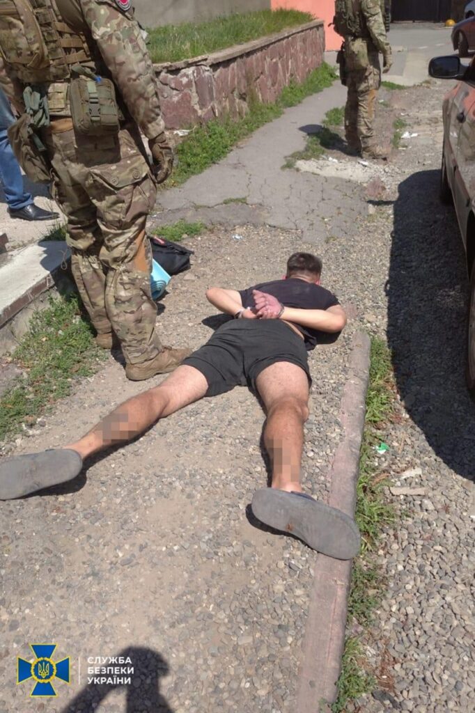 СБУ ліквідувала масштабну схему збуту наркотиків на Буковині: щомісячний «прибуток» ділків становив понад пів мільйона гривень