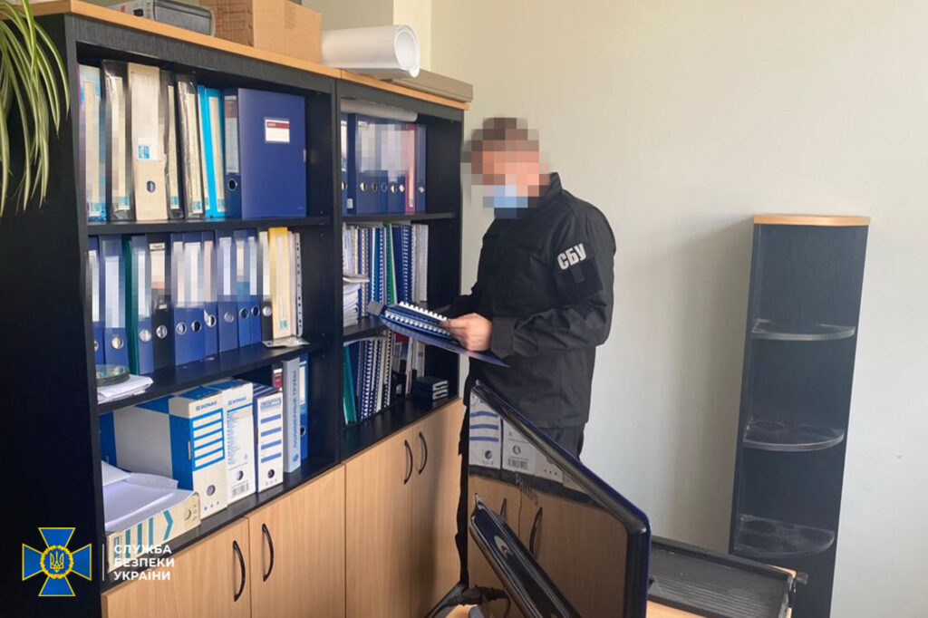 СБУ викрила схему розкрадання державних коштів, призначених для ліквідації наслідків повені на Буковині