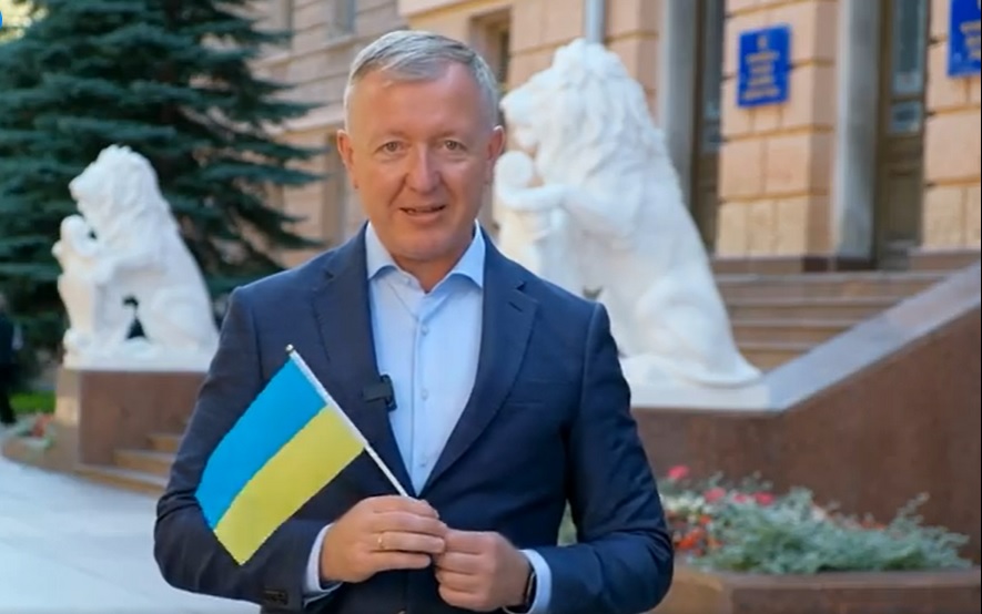 Сергій Осачук закликав буковинців прикрасити домівки Державним Прапором