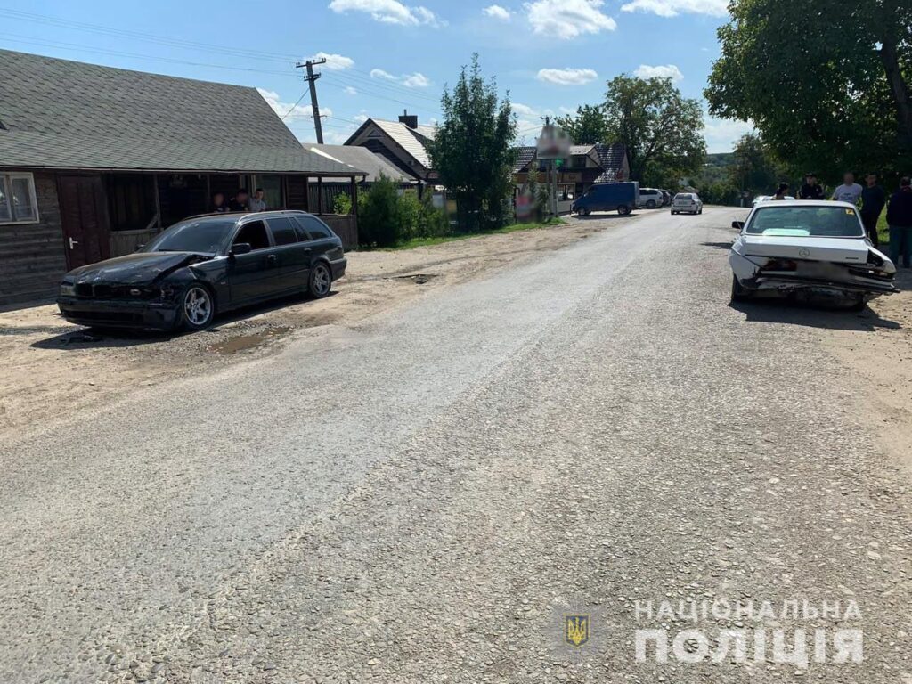 Забої хребта та ребер: у ДТП на Буковині травмувалася вагітна жінка