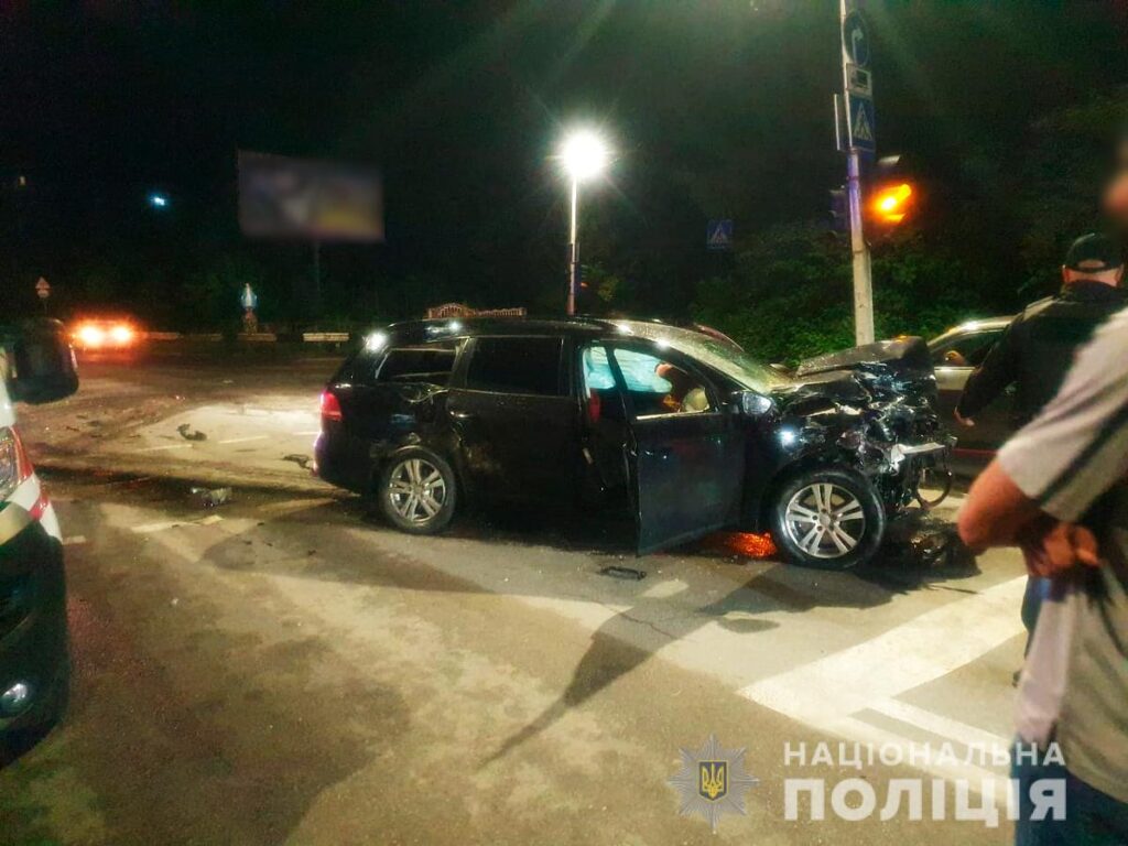 ДТП у Чернівцях: травмувалося троє людей