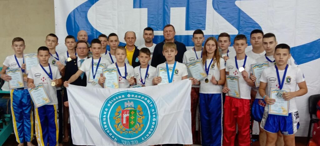 Кікбоксинг: буковинські спортсмени стали призерами на Чемпіонаті України серед ДЮСШ і спортклубів