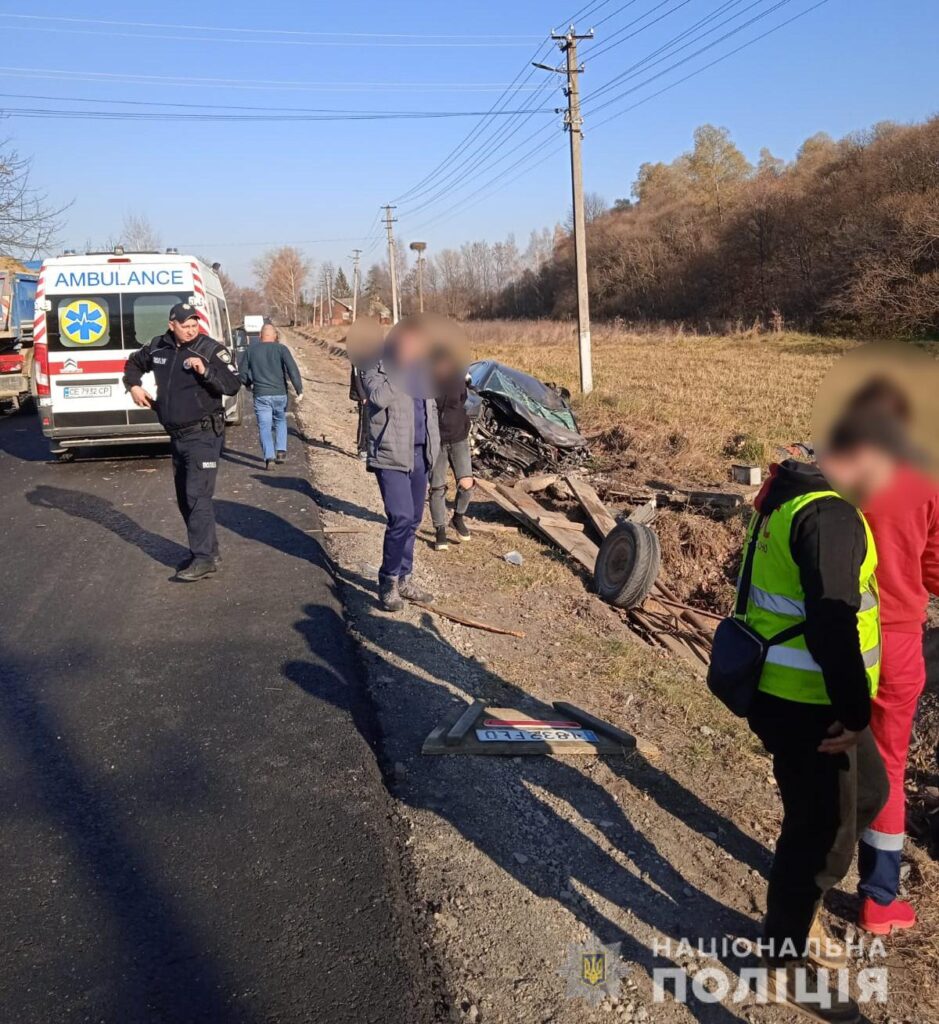 Смертельна ДТП на Буковині: після зіткнення з позашляховиком загинули водій та пасажир мотоблоку