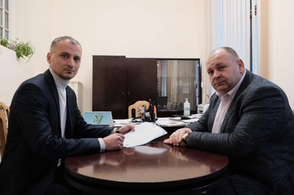 Ігор КРОХМАЛЬ: “У Чернівцях розширять територію Центрального кладовища”