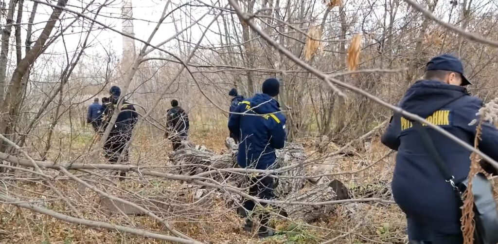 У Чернівцях чоловіка, який пішов гуляти з собакою і не повернувся додому, знайшли мертвим у лісі