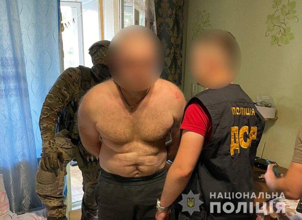 У Чернівцях 40-річний підприємець замовив вбивство чоловіка колишньої дружини. Кіллер “здав” замовника поліції