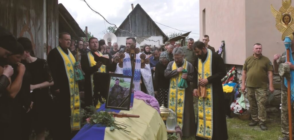 На Буковині мати поховала вже другого сина, який загинув у війні за Україну
