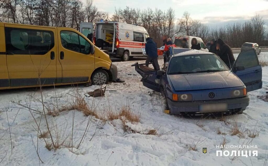 ТРИВОЖНИЙ ВИКЛИК: ДТП у Хотині. Травмувалися дві пасажирки