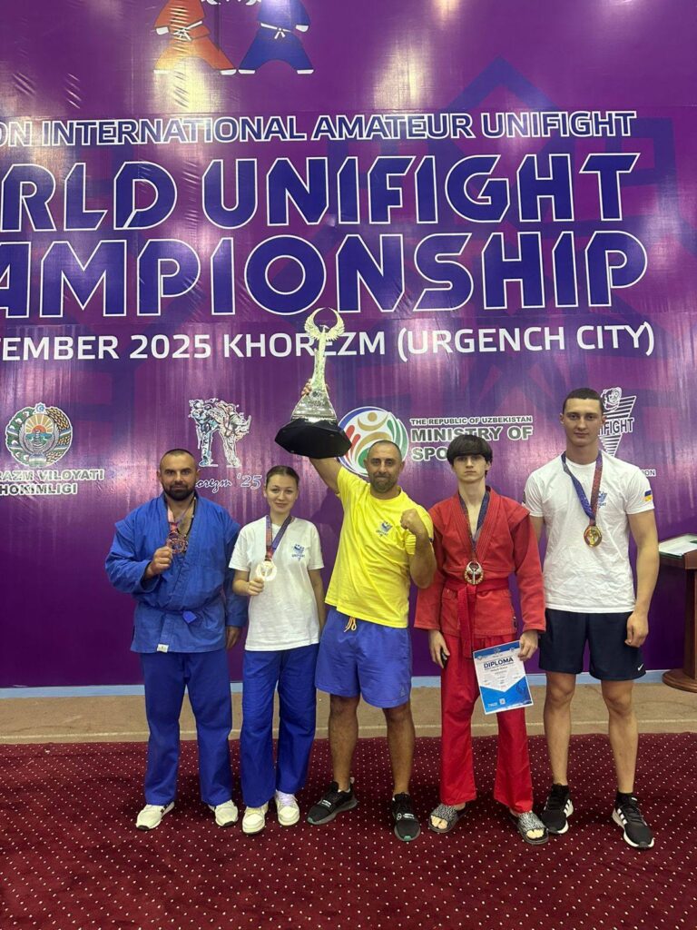 Буковинці відзначилися на чемпіонаті світу з універсального бою: маємо чемпіона та чемпіонку