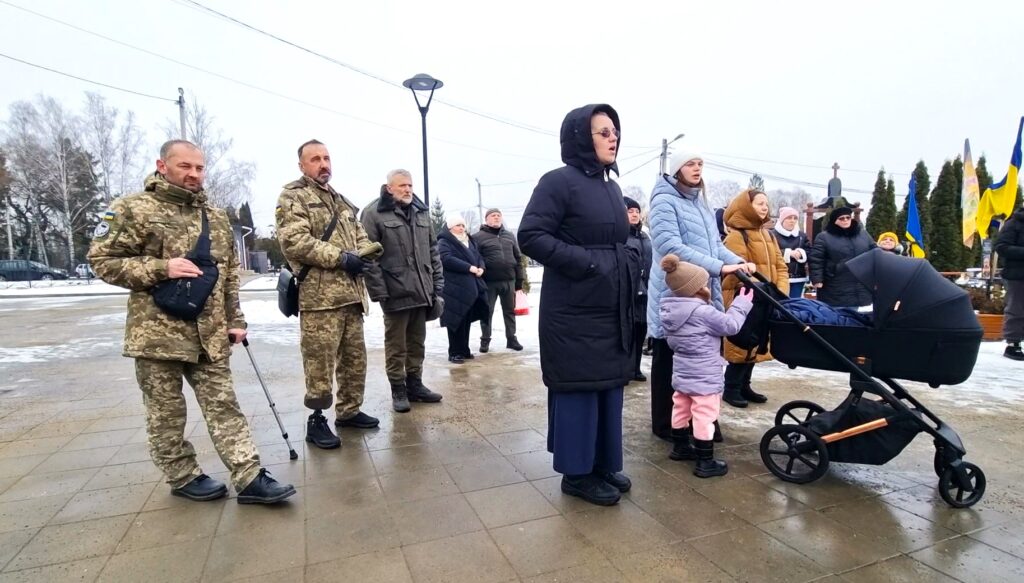 У Чернівцях 10-ий рік поспіль провели молитовне єднання з родинами полеглих героїв Буковини